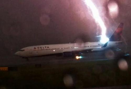 飞机事故后明星版,揭秘事故背后不为人知的细节与影响